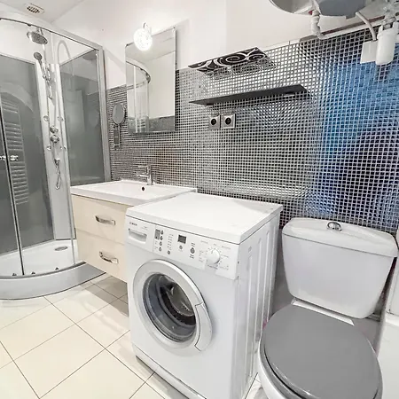 Moderne & Spacieux-wi-fi Rapide Apartment *